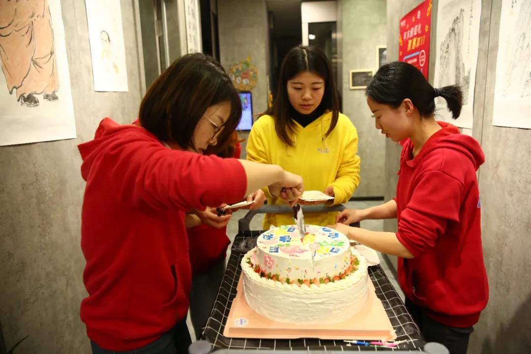 南京畫(huà)室少兒培訓哪家好？用藝術(shù)的力量，優(yōu)化孩子成長(cháng)4